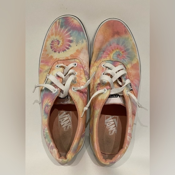 Vans Women’s Doheny Heart Tie Dye Lo Sneaker Size 9 - Picture 11 of 13